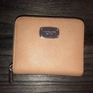 Michael Kors Jet Zip Bifold Wallet